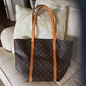 Louis Vuitton vintage extra large shopping bag in excellent condition